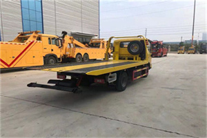 谢家集区非事故拖车