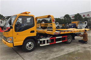 谢家集区哪里有拖车服务